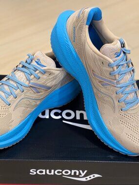 Saucony Triumph 20 Running Shoes Womens 10.5 Desert Aqua Tan